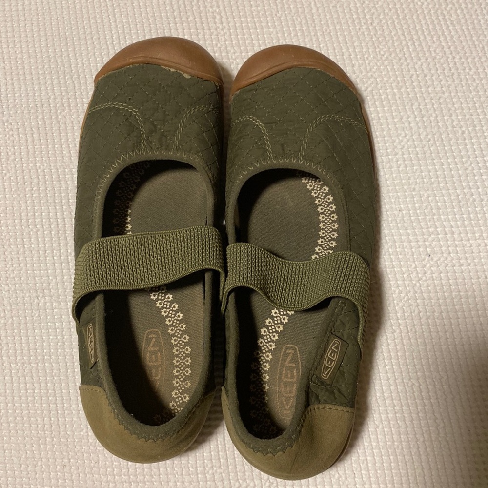 Keen slip on shoes green and brown size 6.5 womens